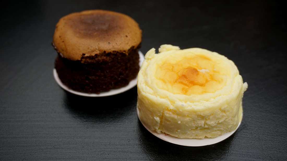 นั่งฟิน กิน Hokkaido cheesecake (Snaffle’s) ส่งตรงจาก